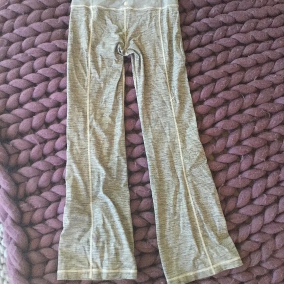 lululemon groove pants - Picture 3 of 6